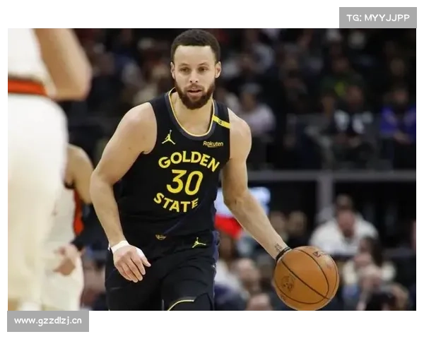 7日11:30视频直播NBA常规赛勇士vs小牛 萌神约战天王 7日11:30视频直播NBA常规赛勇士vs小牛 萌神约战天王