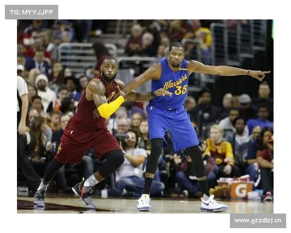 NBA新赛季首日勇士检验火箭成色 圣诞大战勇骑唱主角 NBA新赛季首日勇士检验火箭成色 圣诞大战勇骑唱主角